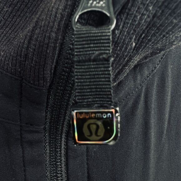 Mens Lululemon Black Full Zip Jacket M Workout Casual Running Athletic - Picture 2 of 9